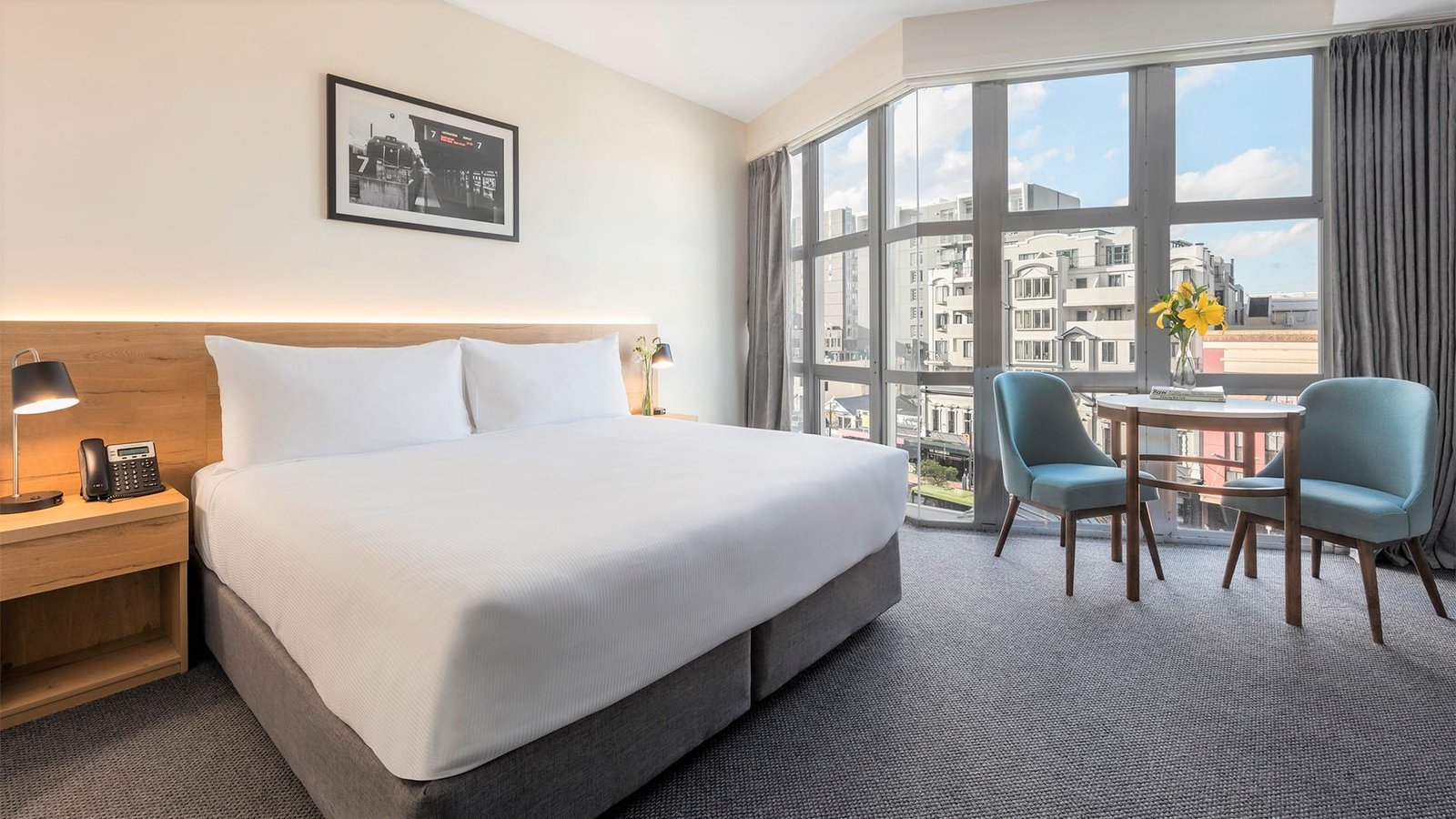 oaks-wellington-hotel-2-bedroom-bedroom-one-2-1920x1080px